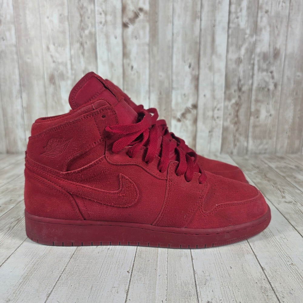 Air Jordan 1 Mid SE Gym Red Suede Basketball Sneakers Shoes‎ Youth 7Y